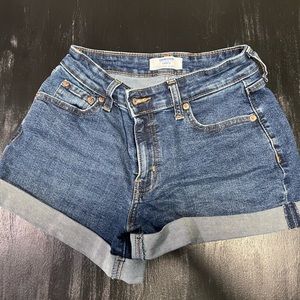 Women’s Denizen from Levi’s High Rise Short